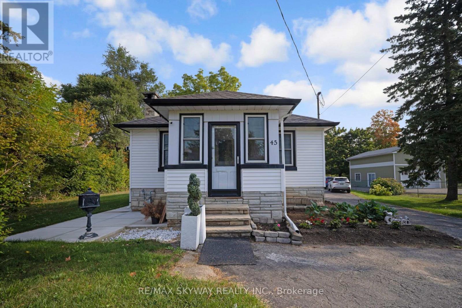 45 Confederation Street, Halton Hills (Glen Williams), Ontario  L7G 3R4 - Photo 13 - W12936932