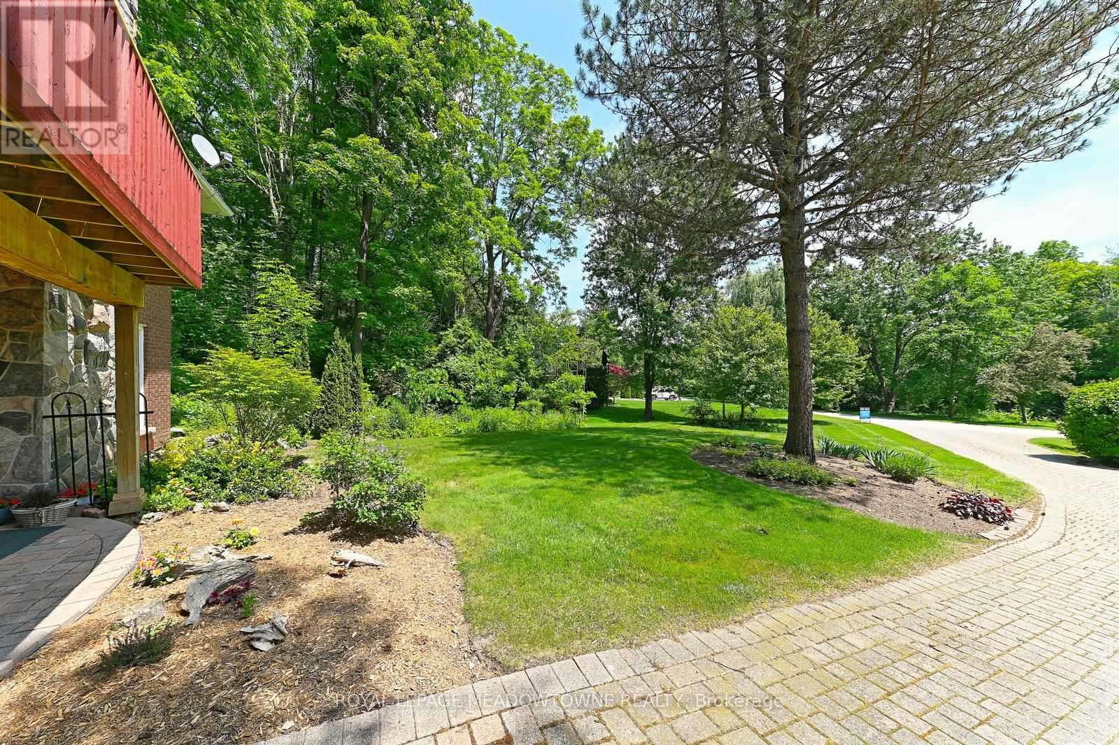 4 Ann Street, Halton Hills (Georgetown), Ontario  L7G 2V2 - Photo 41 - W12938610