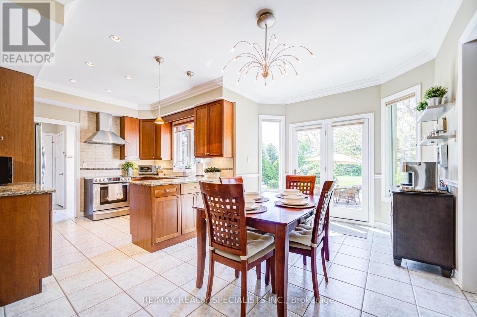 11 Bridlewood Boulevard, Halton Hills (Rural Halton Hills), Ontario  L0P 1H0 - Photo 21 - W12939078