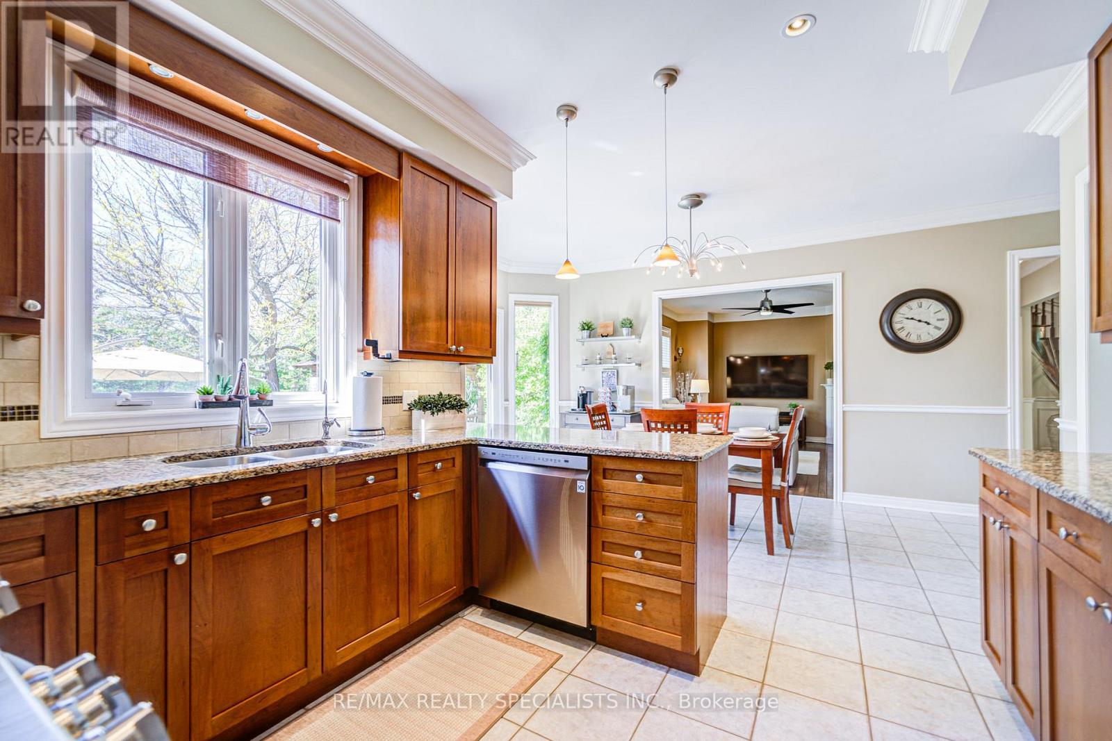 11 Bridlewood Boulevard, Halton Hills (Rural Halton Hills), Ontario  L0P 1H0 - Photo 24 - W12939078