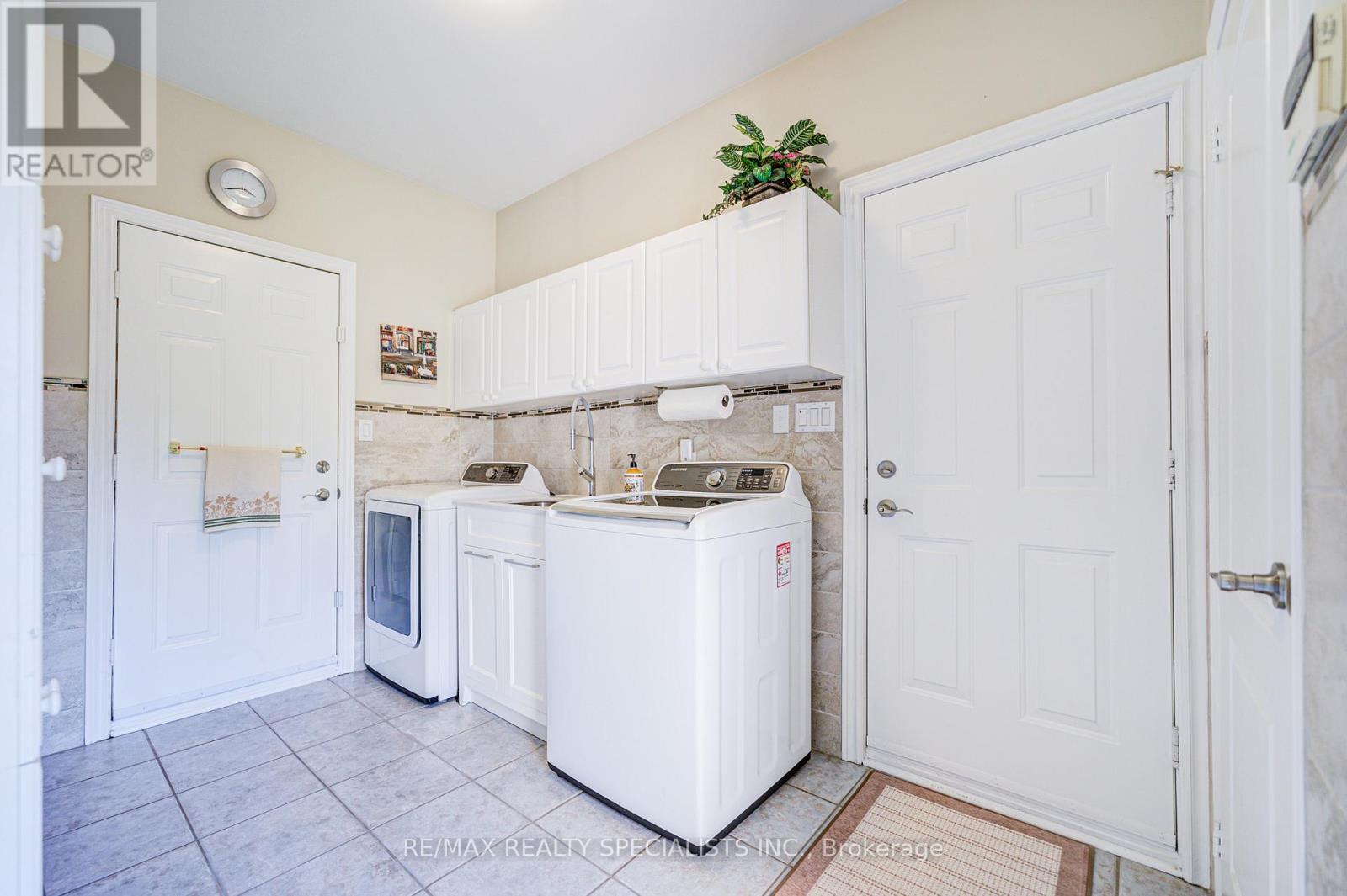 11 Bridlewood Boulevard, Halton Hills (Rural Halton Hills), Ontario  L0P 1H0 - Photo 25 - W12939078