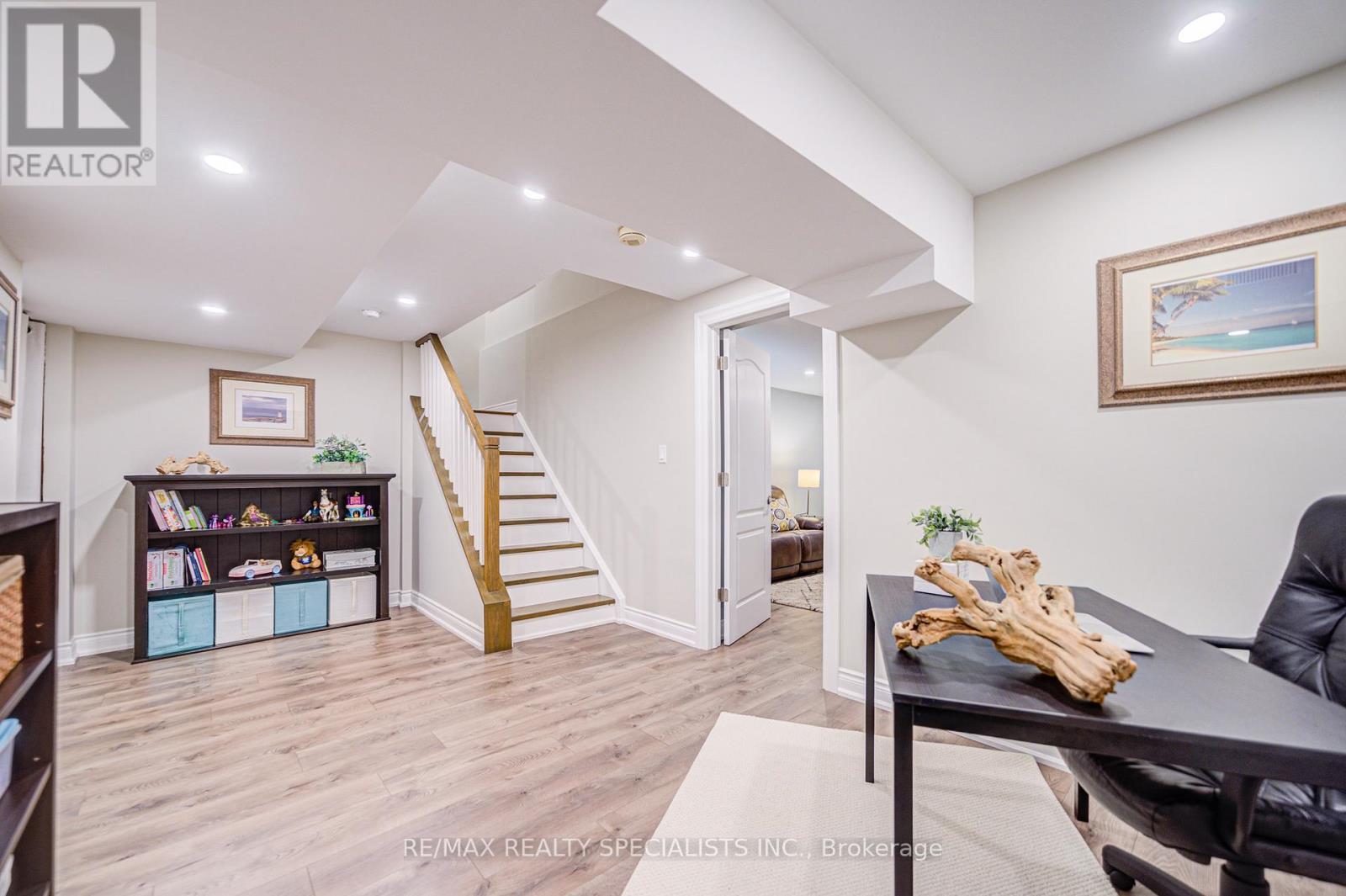 11 Bridlewood Boulevard, Halton Hills (Rural Halton Hills), Ontario  L0P 1H0 - Photo 40 - W12939078