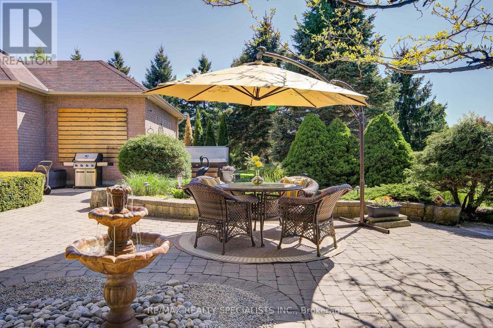 11 Bridlewood Boulevard, Halton Hills (Rural Halton Hills), Ontario  L0P 1H0 - Photo 44 - W12939078