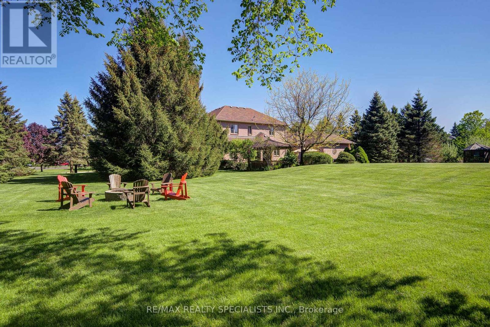 11 Bridlewood Boulevard, Halton Hills (Rural Halton Hills), Ontario  L0P 1H0 - Photo 49 - W12939078