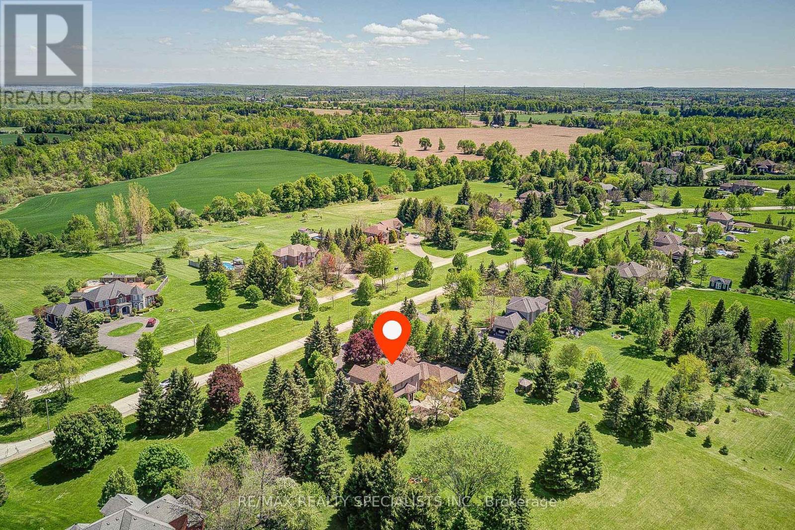 11 Bridlewood Boulevard, Halton Hills (Rural Halton Hills), Ontario  L0P 1H0 - Photo 5 - W12939078