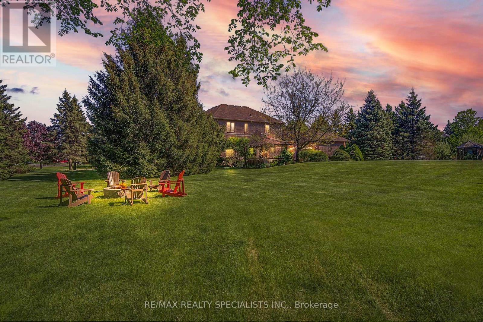 11 Bridlewood Boulevard, Halton Hills (Rural Halton Hills), Ontario  L0P 1H0 - Photo 50 - W12939078