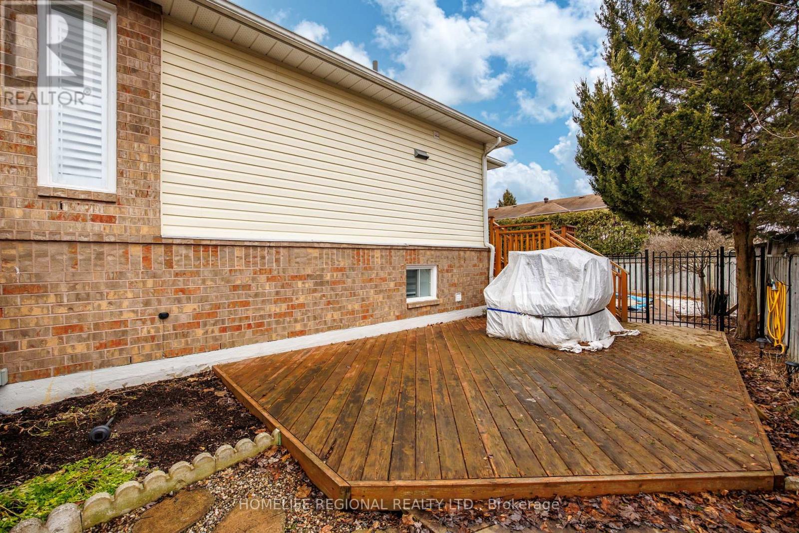 20 Ruddell Crescent, Halton Hills (Georgetown), Ontario  L7G 5N4 - Photo 30 - W12939110