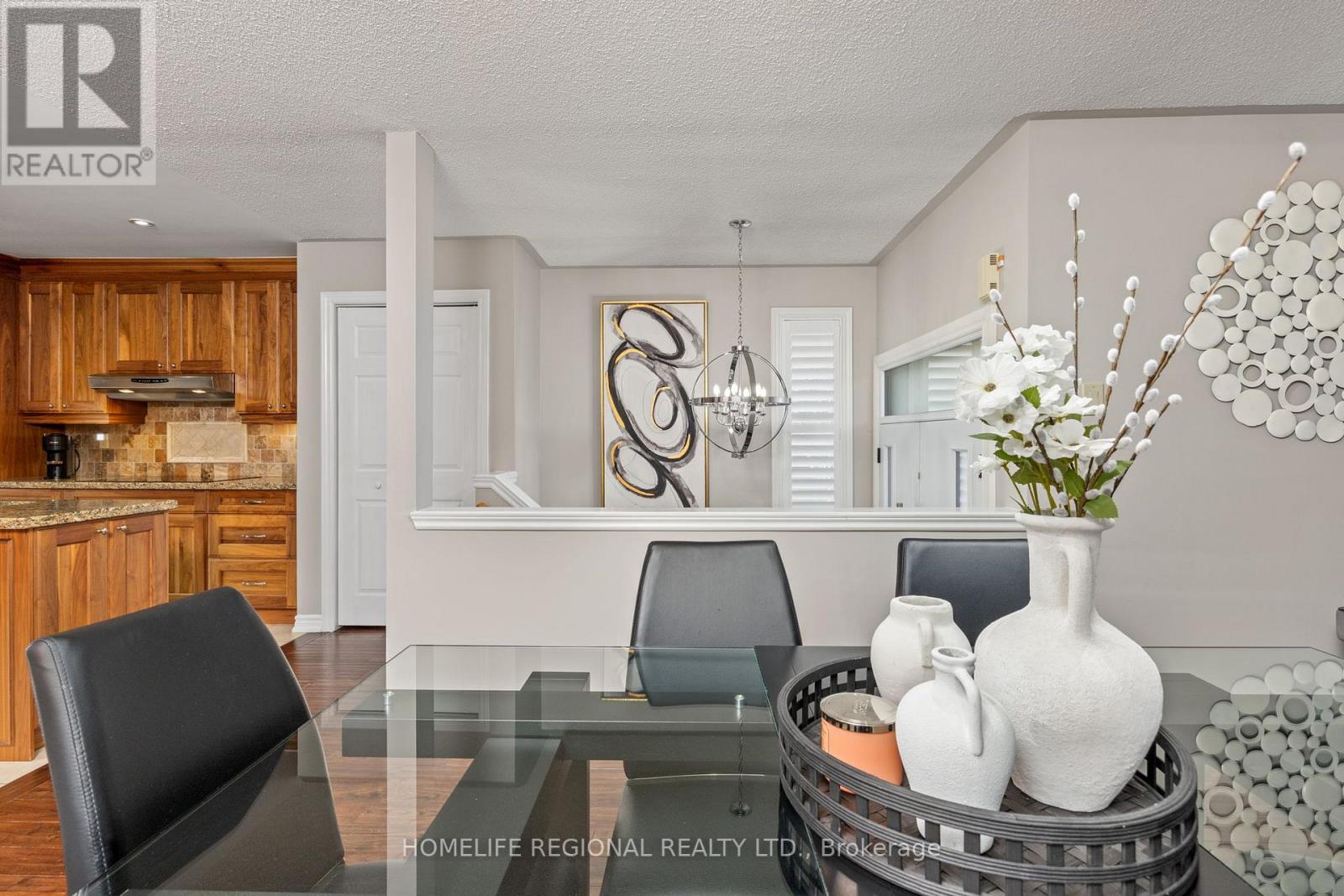 20 Ruddell Crescent, Halton Hills (Georgetown), Ontario  L7G 5N4 - Photo 7 - W12939110