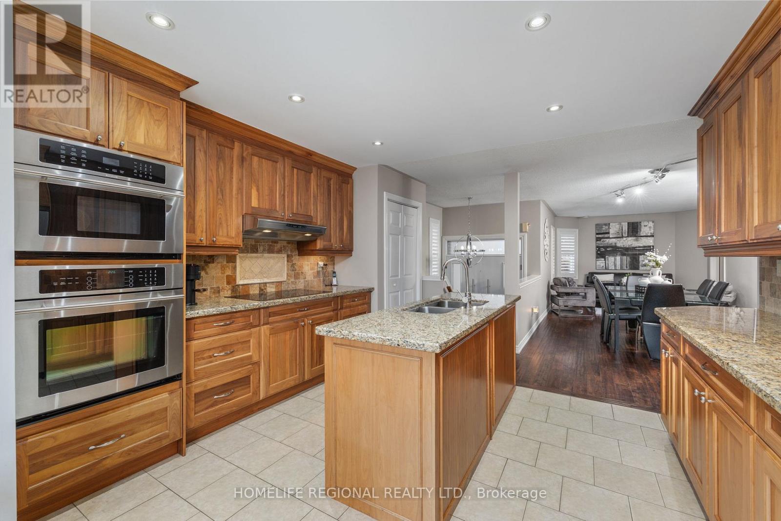 20 Ruddell Crescent, Halton Hills (Georgetown), Ontario  L7G 5N4 - Photo 9 - W12939110