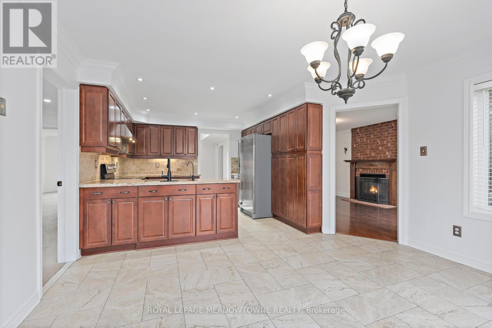 29 Hamilton Crescent, Halton Hills (Georgetown), Ontario  L7G 5K9 - Photo 15 - W12940074