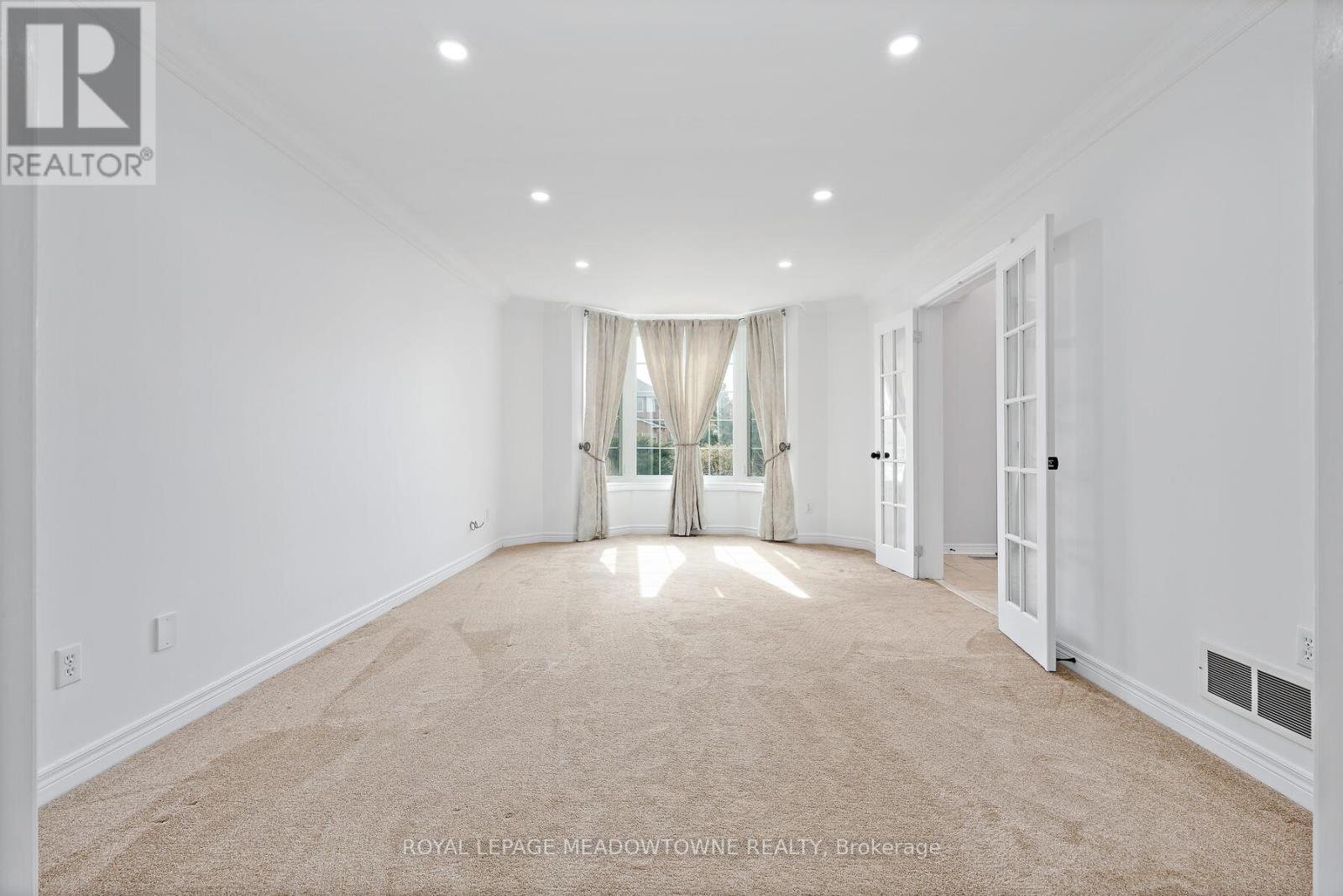 29 Hamilton Crescent, Halton Hills (Georgetown), Ontario  L7G 5K9 - Photo 18 - W12940074