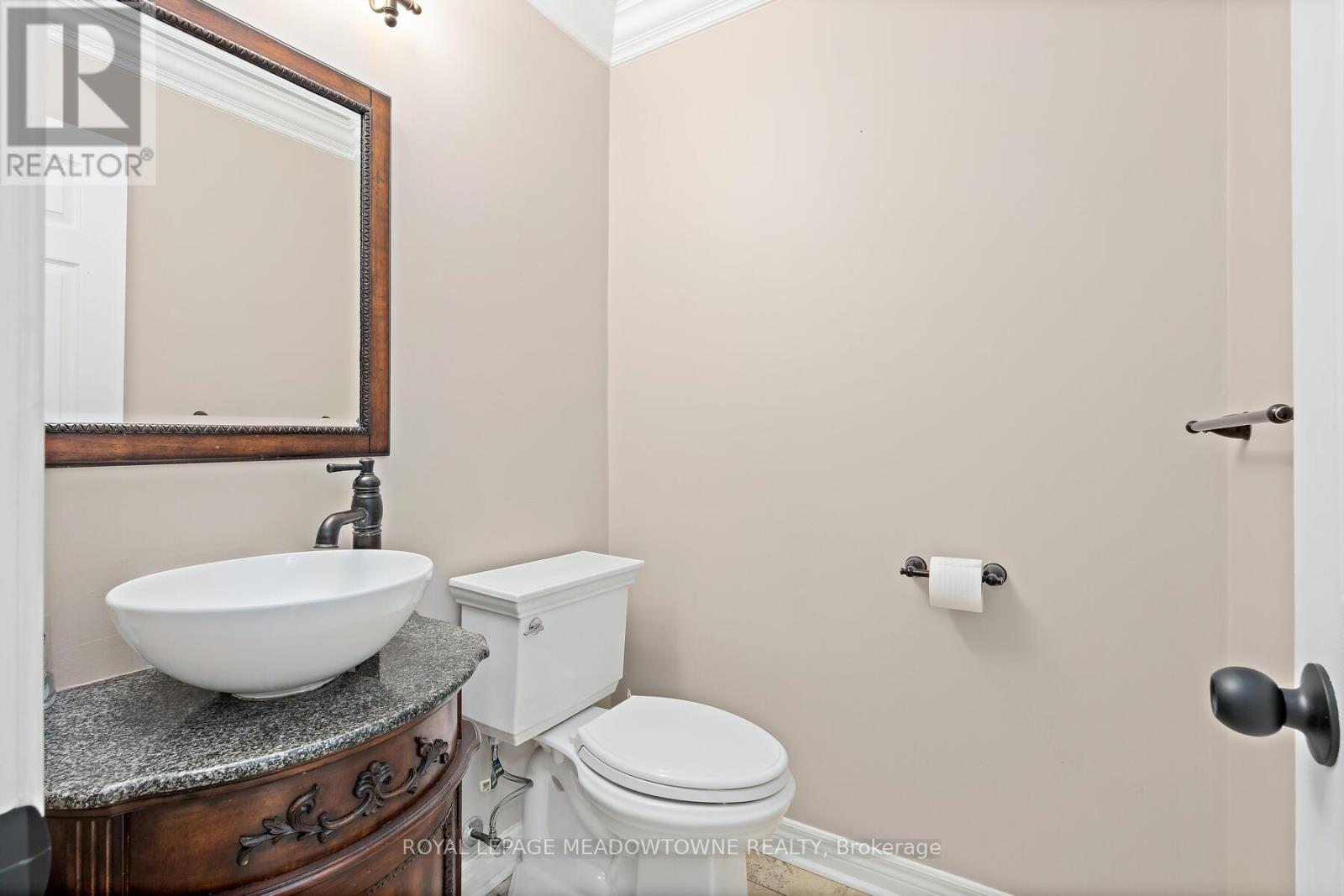 29 Hamilton Crescent, Halton Hills (Georgetown), Ontario  L7G 5K9 - Photo 20 - W12940074