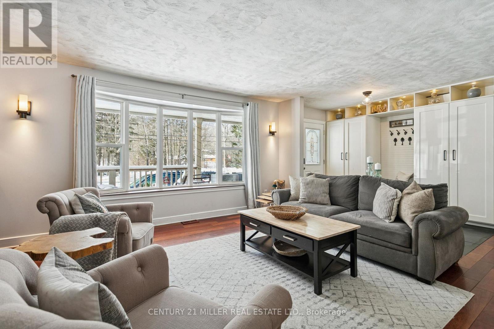 6508 17 Side Road, Halton Hills (Es Rural Esquesing), Ontario  L7J 2M1 - Photo 5 - W12941178