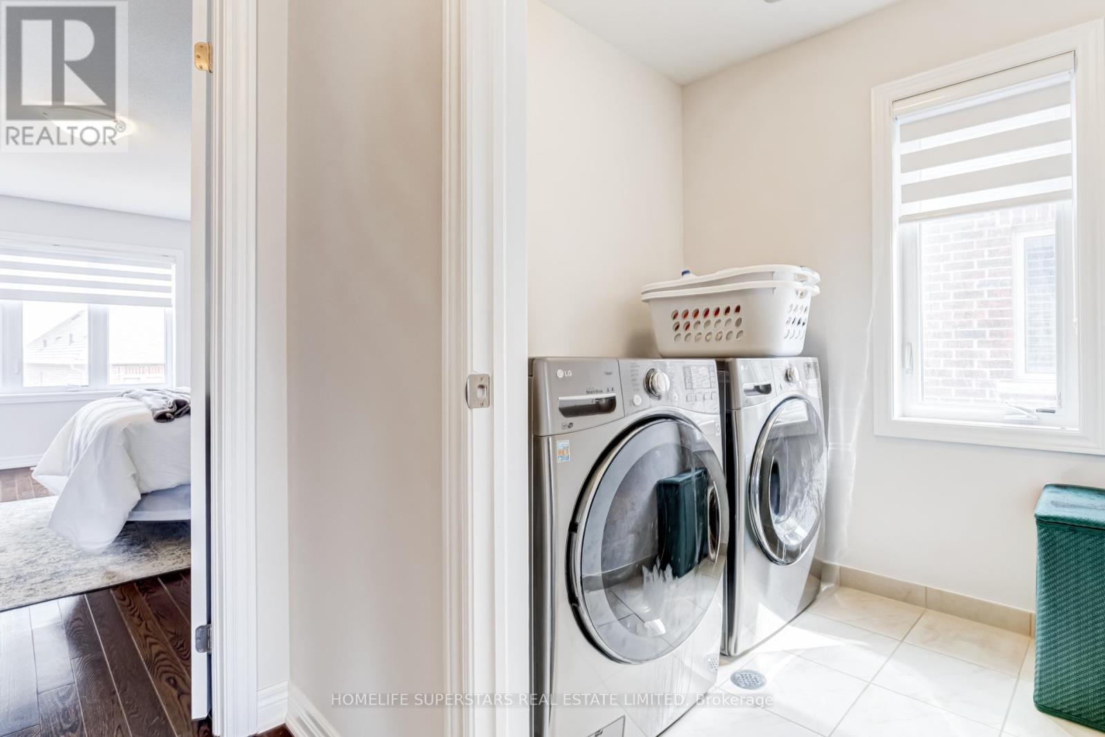 39 Rain Forest Lane, Halton Hills (Georgetown), Ontario  L7G 0L8 - Photo 21 - W12942058