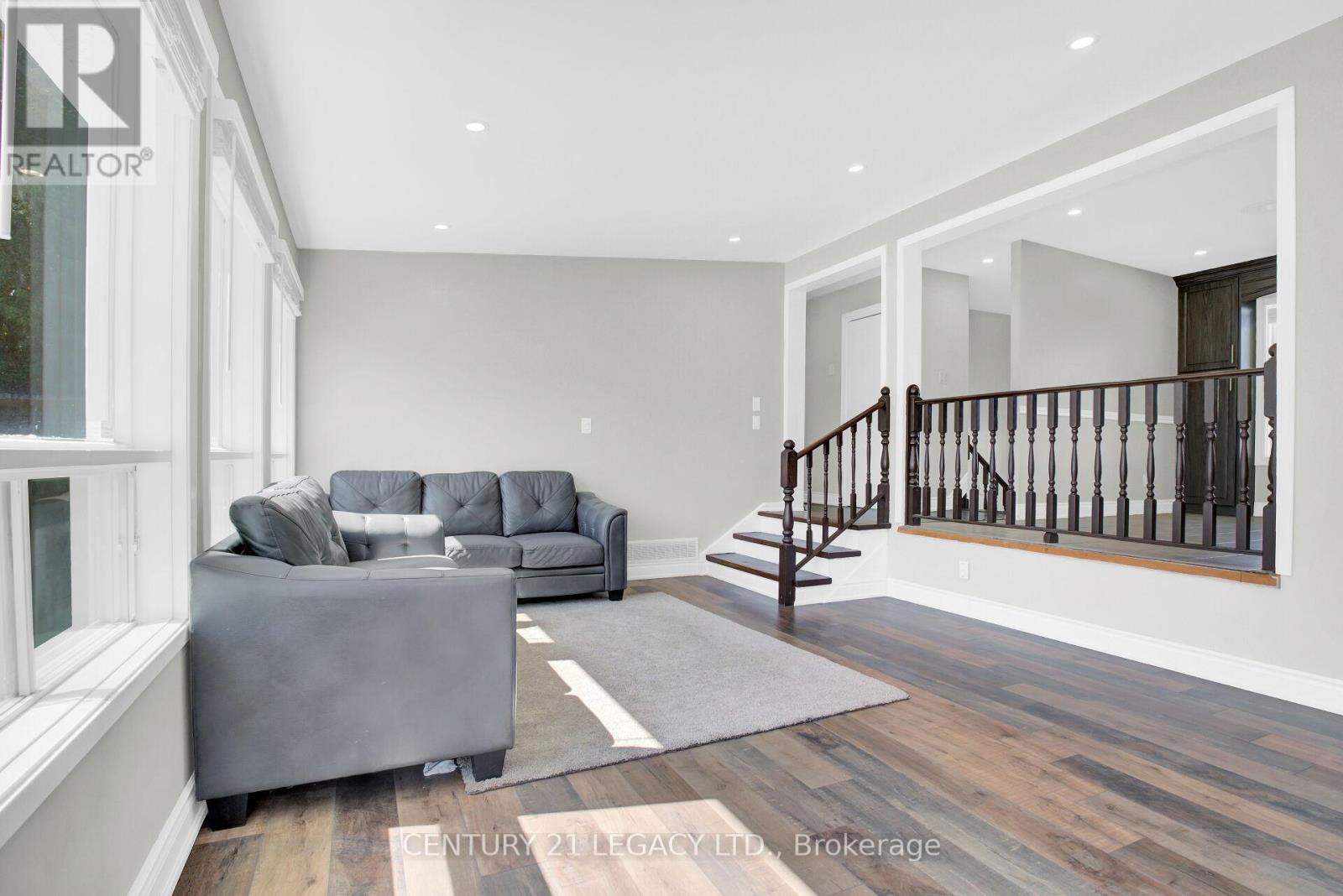 8182 Hornby Road, Halton Hills (Rural Halton Hills), Ontario  L0P 1E0 - Photo 6 - W12942370