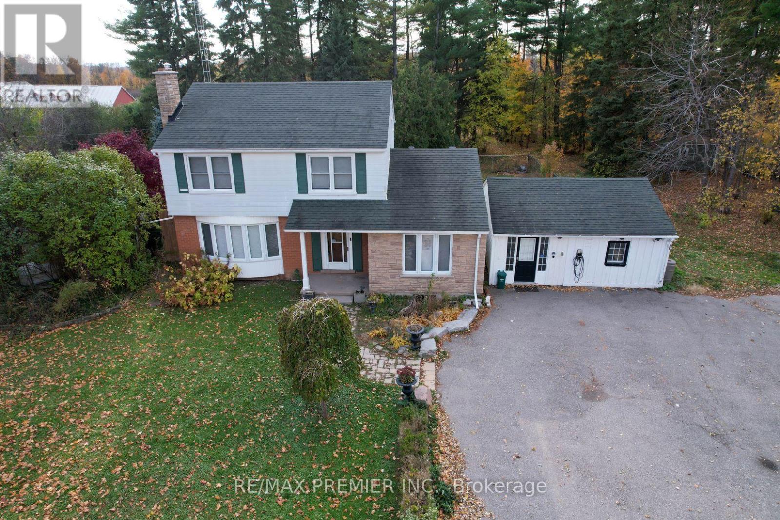 9190 Trafalgar Road, Halton Hills (Rural Halton Hills), Ontario  L7G 4S5 - Photo 2 - W12942514