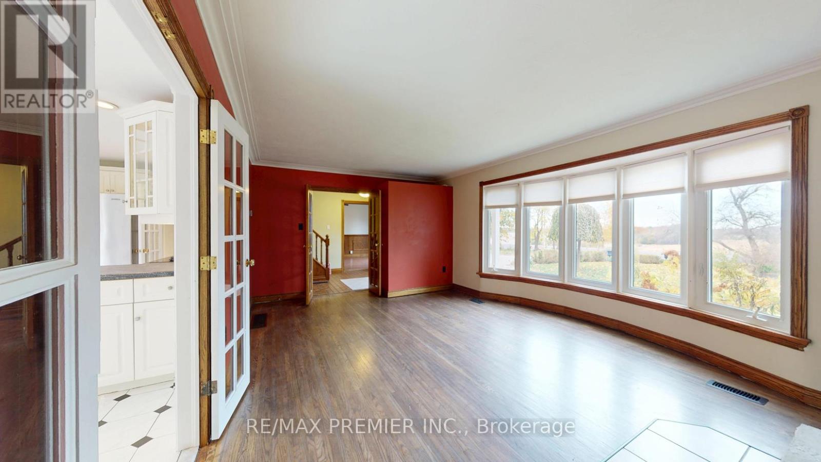 9190 Trafalgar Road, Halton Hills (Rural Halton Hills), Ontario  L7G 4S5 - Photo 5 - W12942514