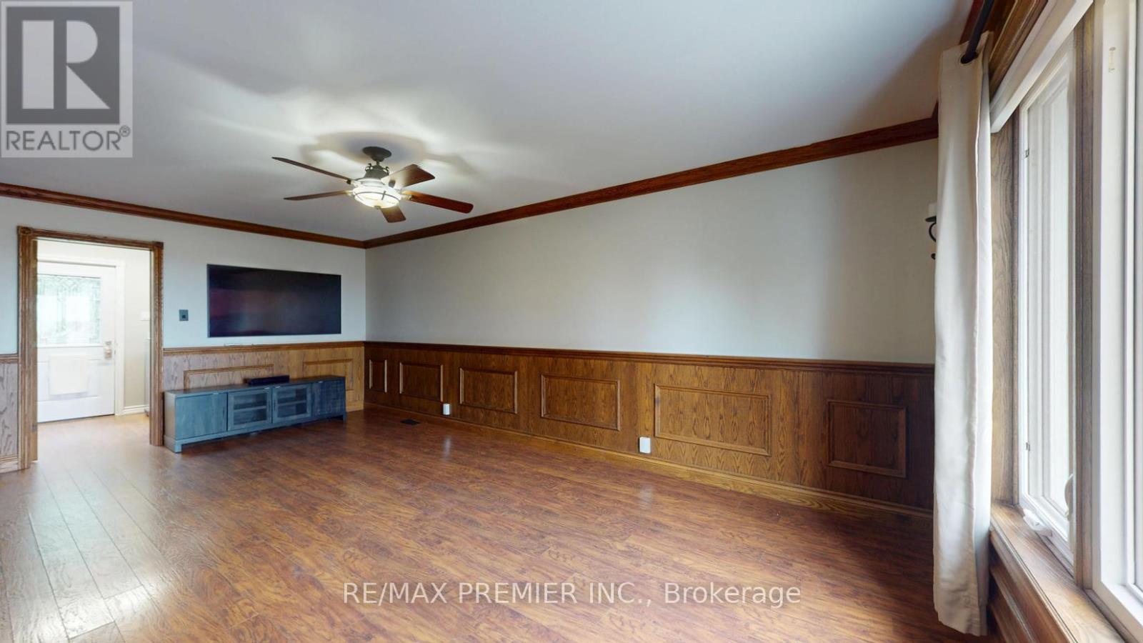 9190 Trafalgar Road, Halton Hills (Rural Halton Hills), Ontario  L7G 4S5 - Photo 8 - W12942514