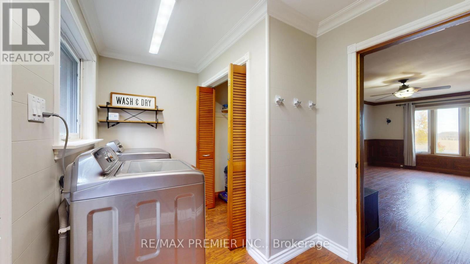 9190 Trafalgar Road, Halton Hills (Rural Halton Hills), Ontario  L7G 4S5 - Photo 9 - W12942514