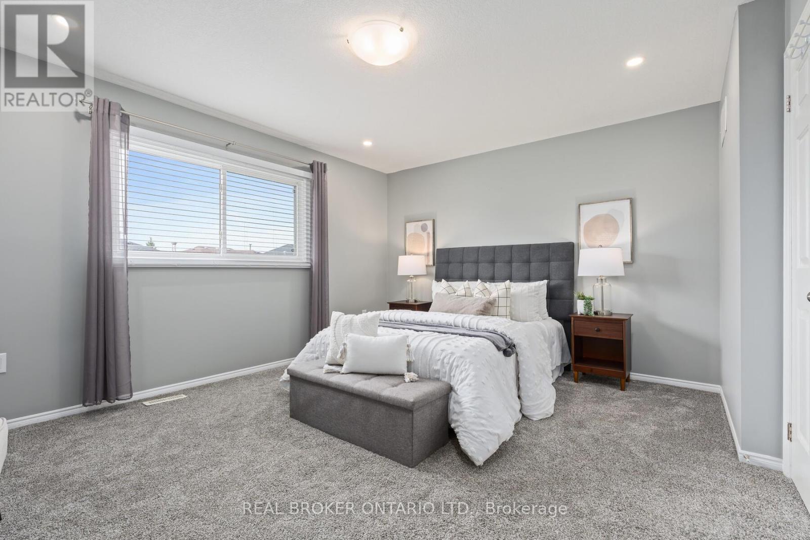 15 Smith Drive, Halton Hills (Georgetown), Ontario  L7G 5K7 - Photo 12 - W12943898