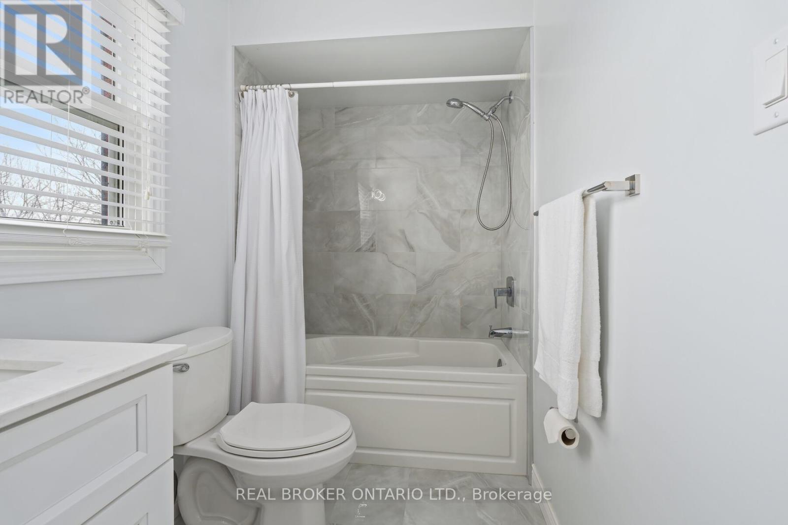 15 Smith Drive, Halton Hills (Georgetown), Ontario  L7G 5K7 - Photo 18 - W12943898