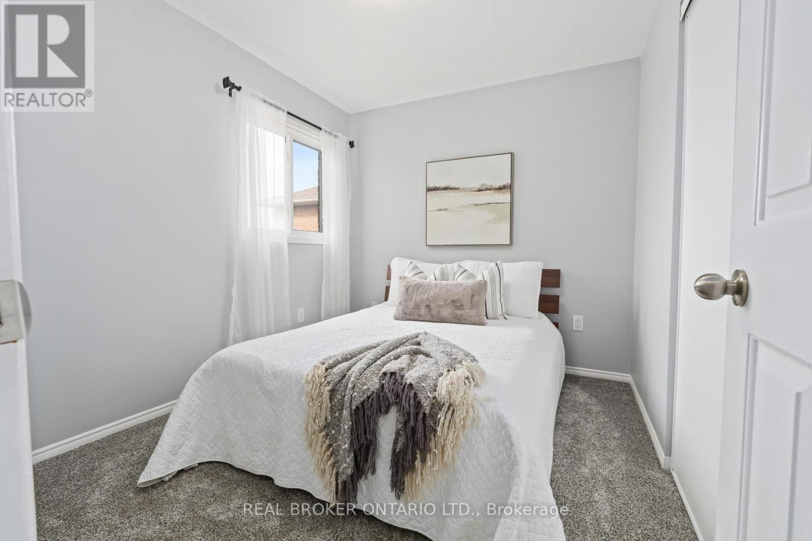 15 Smith Drive, Halton Hills (Georgetown), Ontario  L7G 5K7 - Photo 19 - W12943898