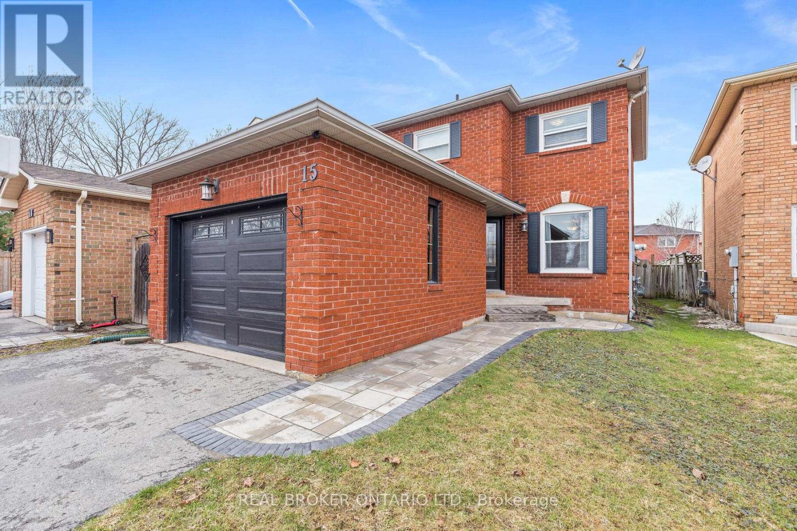 15 Smith Drive, Halton Hills (Georgetown), Ontario  L7G 5K7 - Photo 2 - W12943898