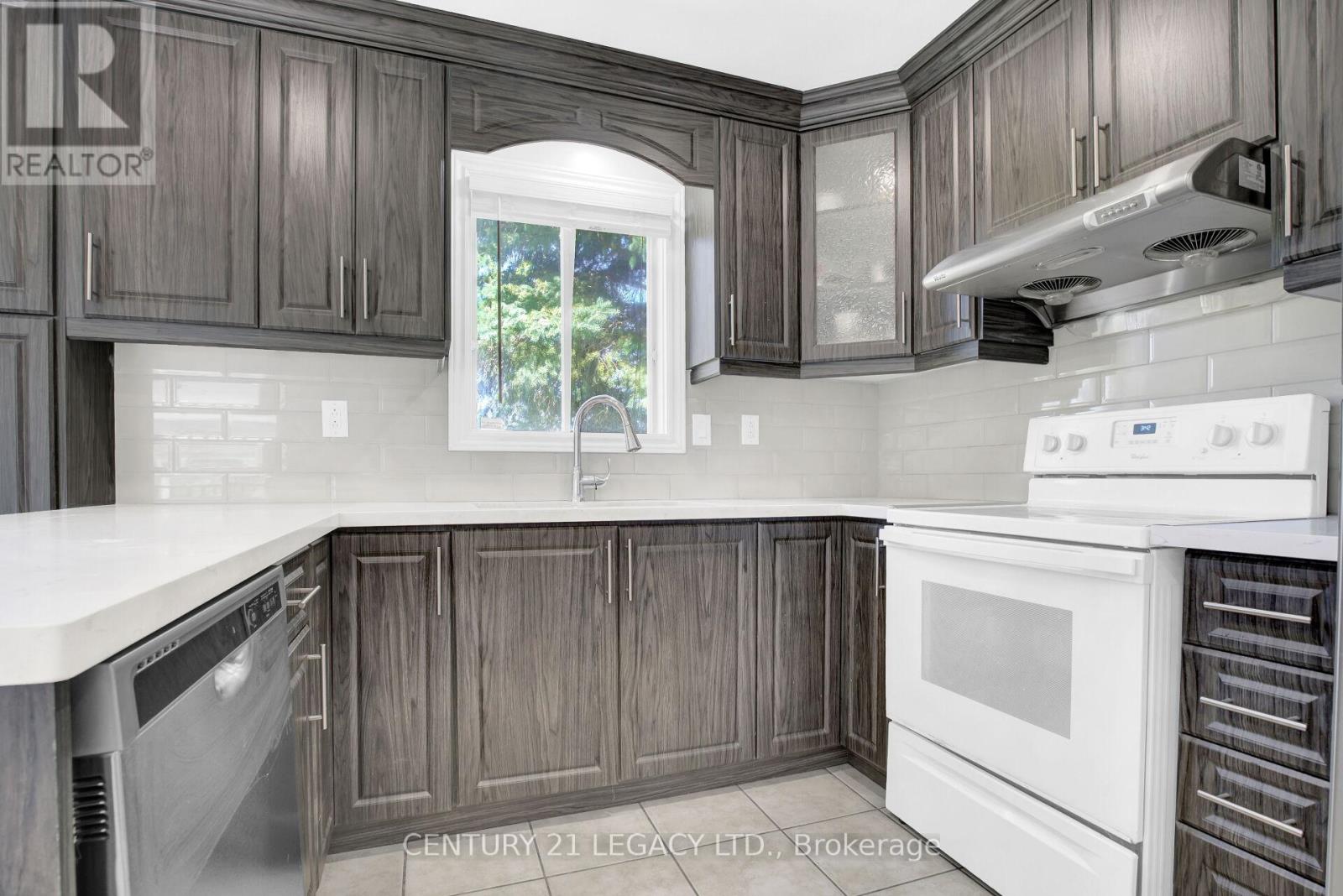 8182 Hornby Road, Halton Hills (Rural Halton Hills), Ontario  L0P 1E0 - Photo 10 - W12944154