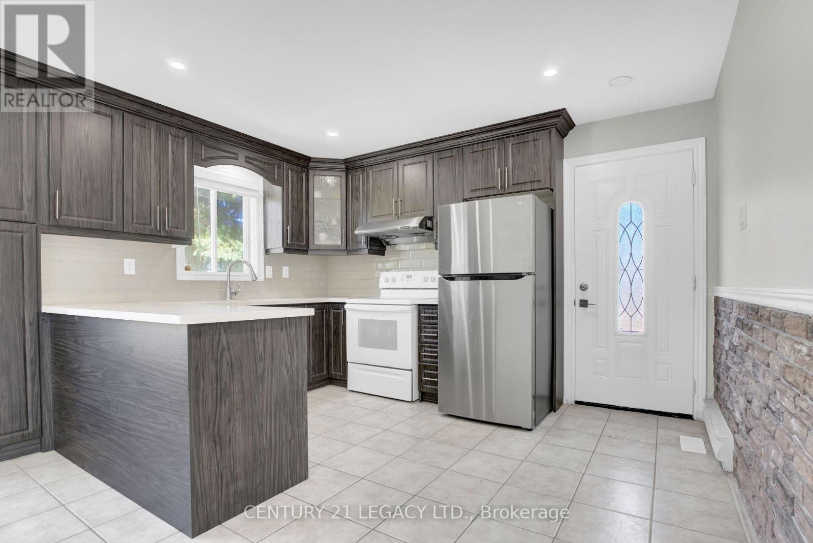 8182 Hornby Road, Halton Hills (Rural Halton Hills), Ontario  L0P 1E0 - Photo 8 - W12944154