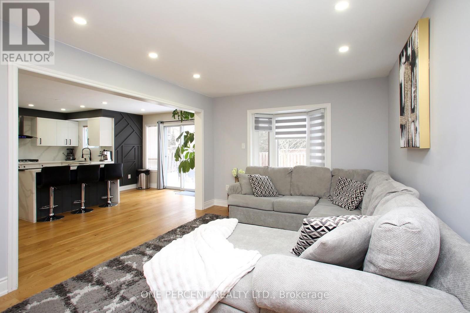 5 Watson Road, Halton Hills (Georgetown), Ontario  L7G 5N8 - Photo 12 - W12944334