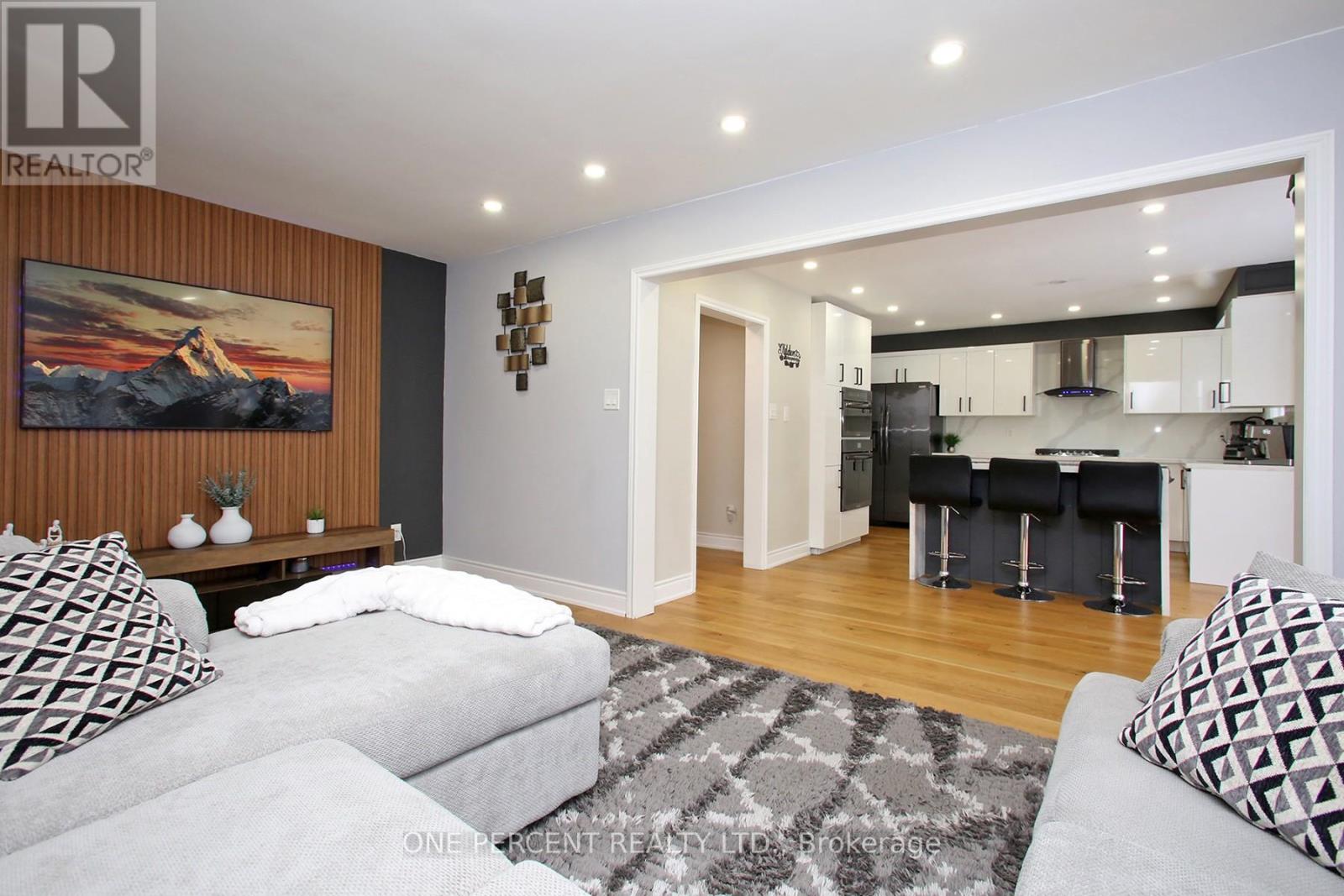 5 Watson Road, Halton Hills (Georgetown), Ontario  L7G 5N8 - Photo 13 - W12944334