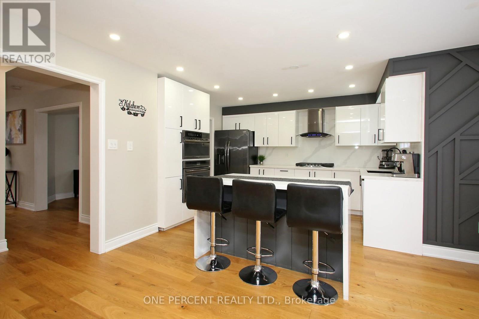 5 Watson Road, Halton Hills (Georgetown), Ontario  L7G 5N8 - Photo 7 - W12944334