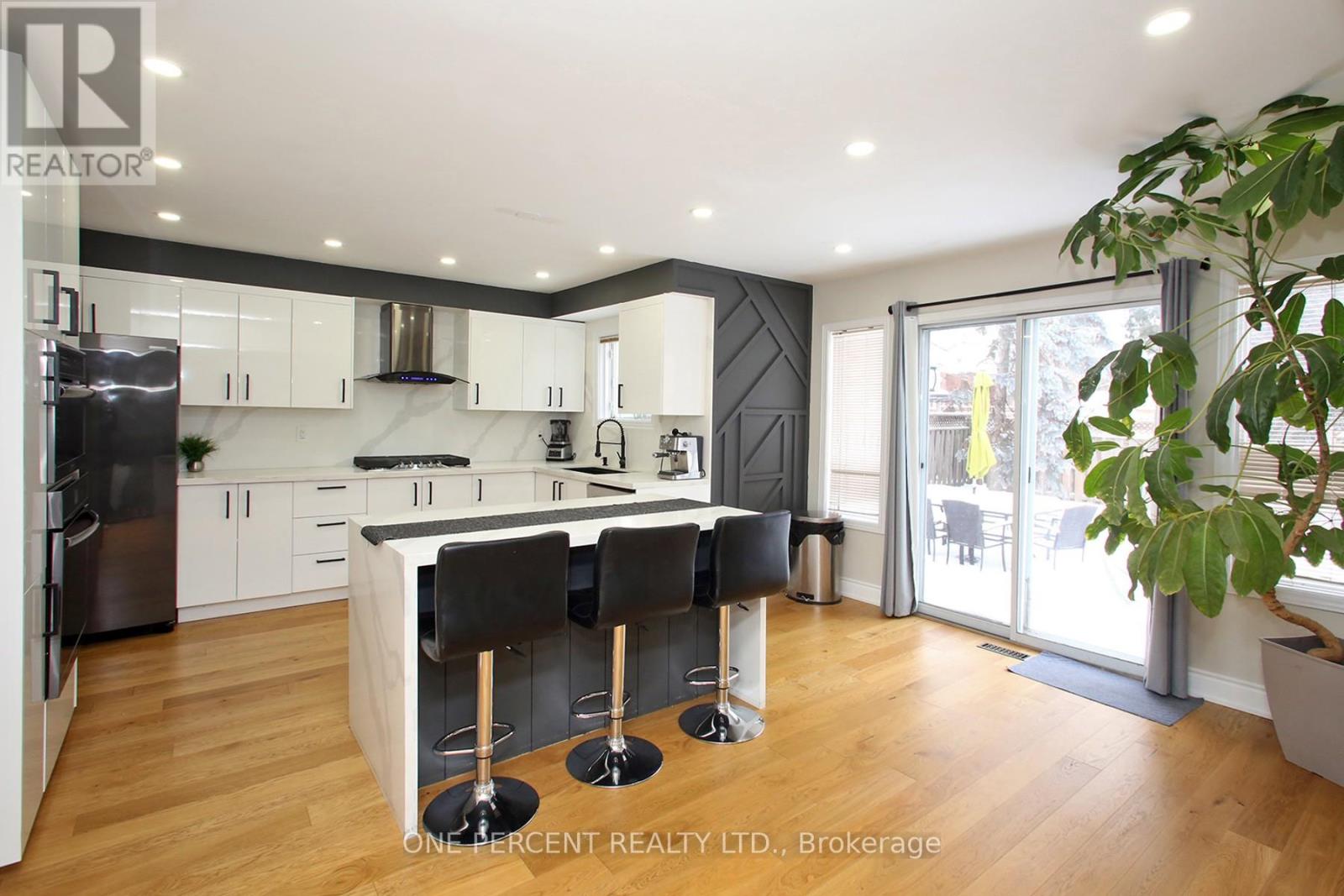 5 Watson Road, Halton Hills (Georgetown), Ontario  L7G 5N8 - Photo 8 - W12944334