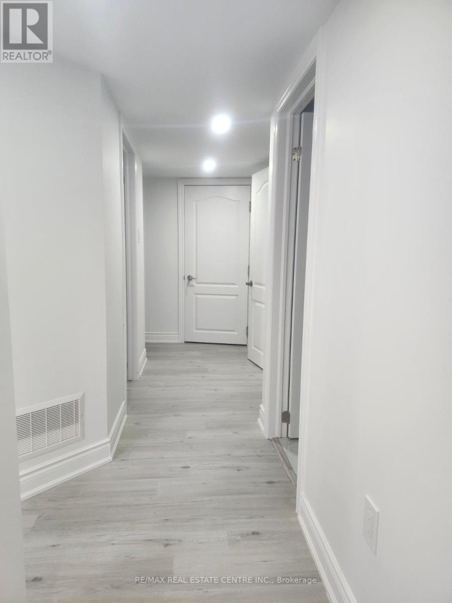 Bsmt1 - 1 Branigan Crescent, Halton Hills (Georgetown), Ontario  L0P 1K0 - Photo 7 - W12945074