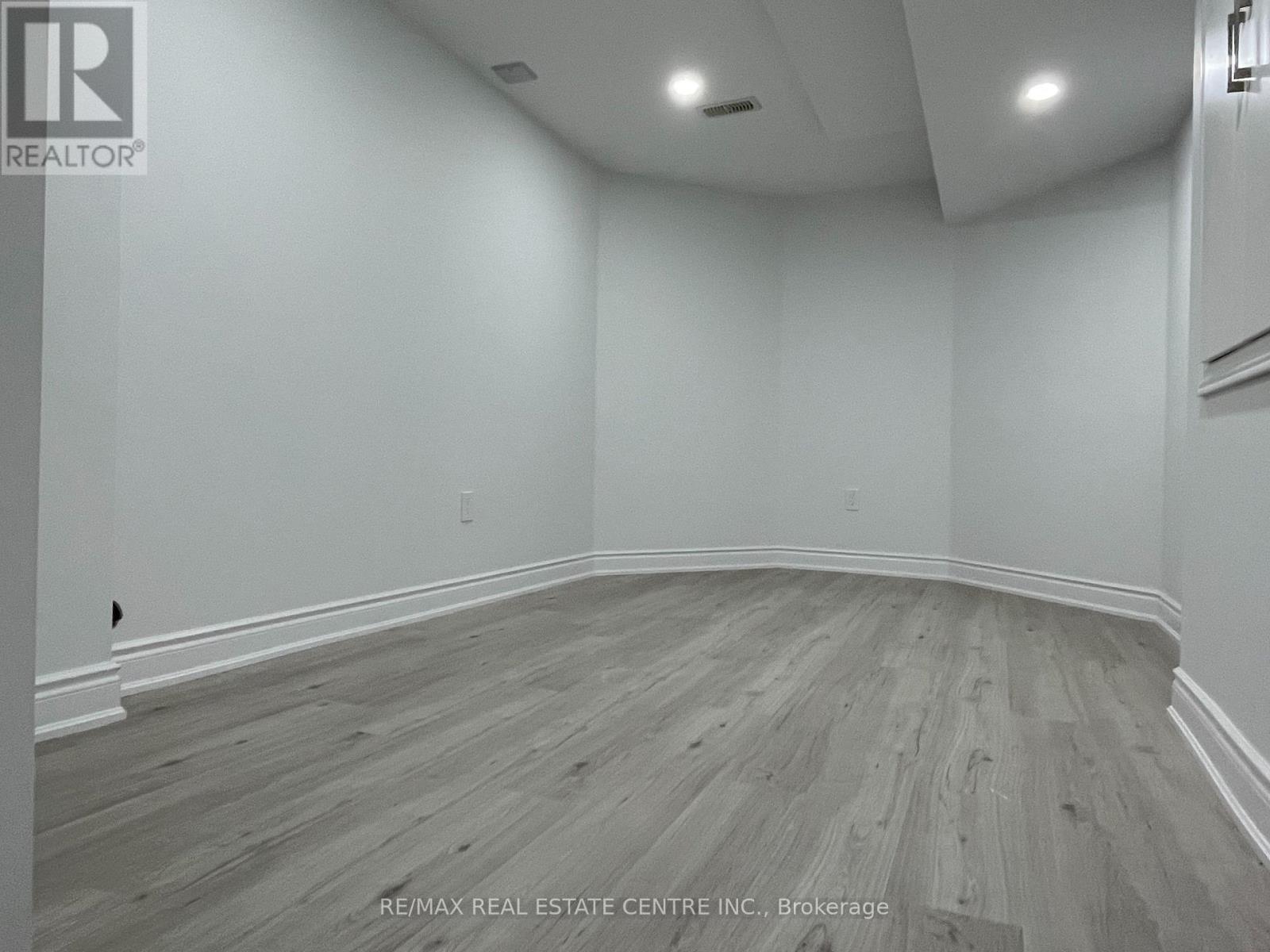 Bsmt2 - 1 Branigan Crescent, Halton Hills (Georgetown), Ontario  L0P 1K0 - Photo 3 - W12945084