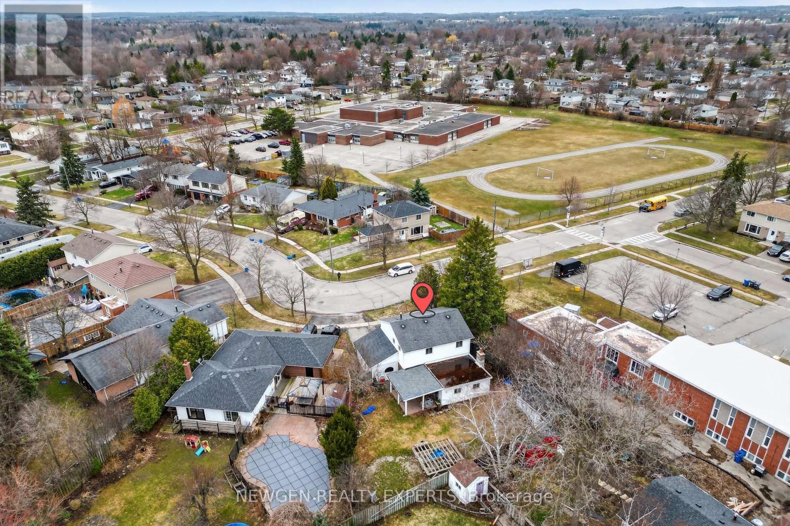 63 Faludon Drive, Halton Hills (Georgetown), Ontario  L7G 1H9 - Photo 3 - W12946556