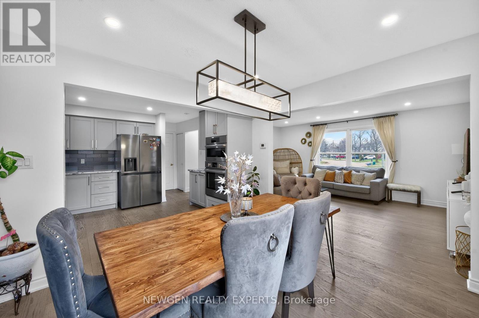 63 Faludon Drive, Halton Hills (Georgetown), Ontario  L7G 1H9 - Photo 8 - W12946556