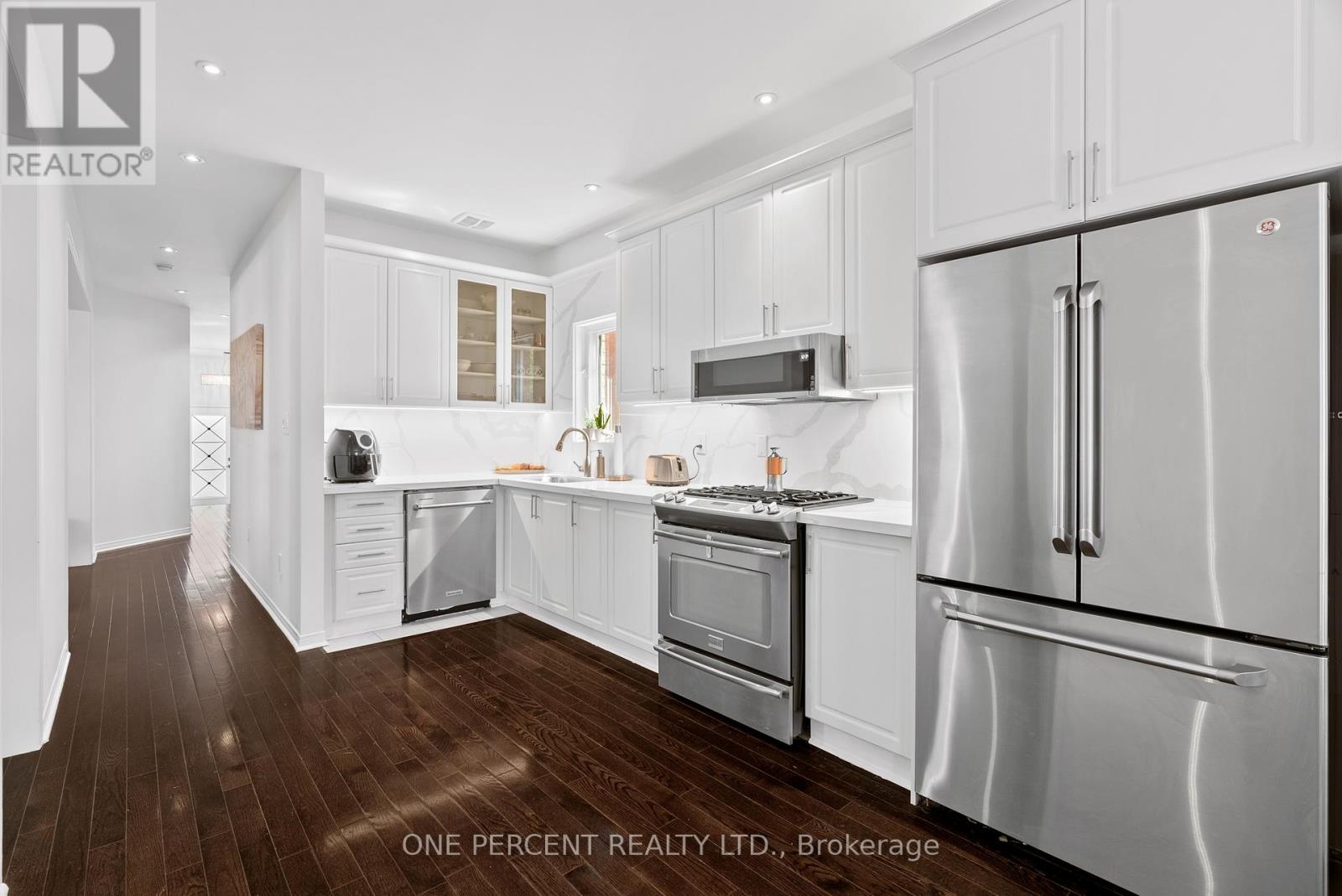 6 Duffel Crescent, Halton Hills (Georgetown), Ontario  L7G 0H7 - Photo 14 - W12949212