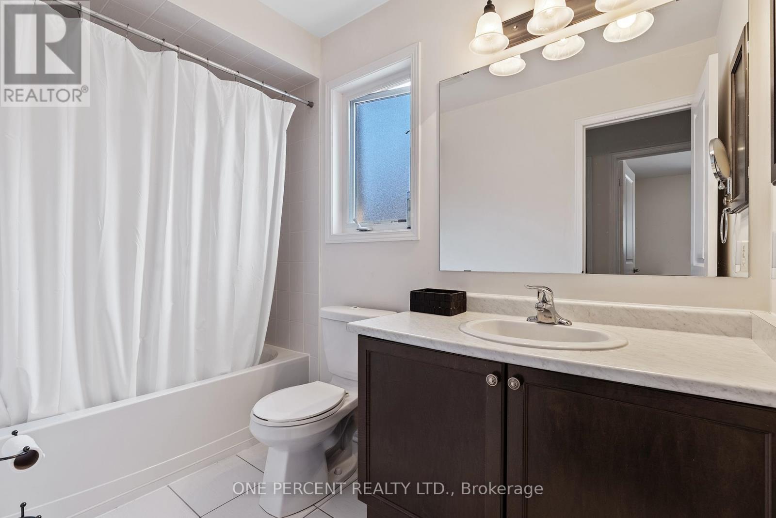 6 Duffel Crescent, Halton Hills (Georgetown), Ontario  L7G 0H7 - Photo 22 - W12949212