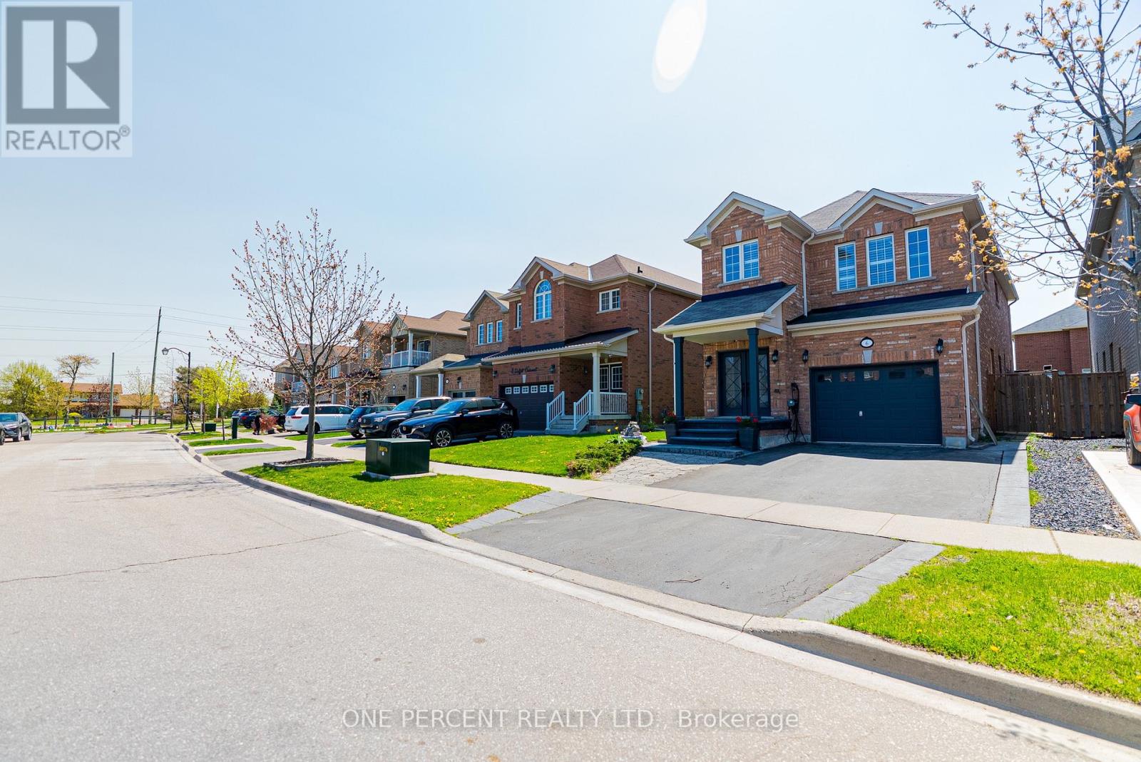 6 Duffel Crescent, Halton Hills (Georgetown), Ontario  L7G 0H7 - Photo 3 - W12949212