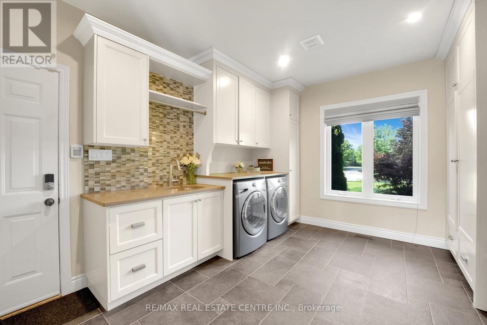 11135 Menzies Court, Milton (Brookville/haltonville), Ontario  L0P 1B0 - Photo 19 - W12949558