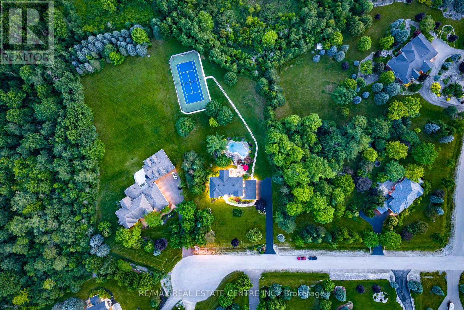 11135 Menzies Court, Milton (Brookville/haltonville), Ontario  L0P 1B0 - Photo 36 - W12949558