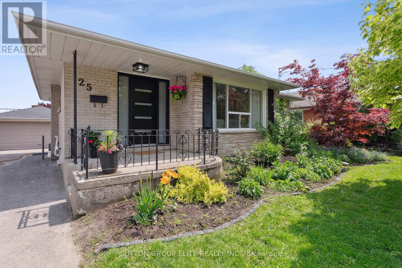 Main - 25 Gower Road, Halton Hills (Georgetown), Ontario  L7G 1E6 - Photo 1 - W12950294