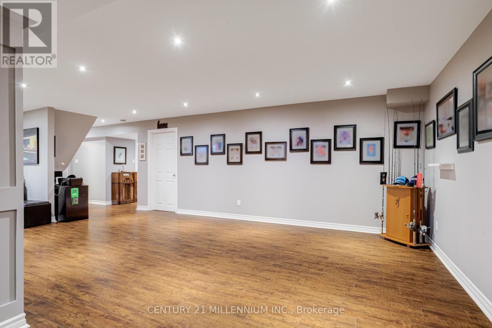 93 Samuel Crescent, Halton Hills (Georgetown), Ontario  L7G 5J3 - Photo 28 - W12951064