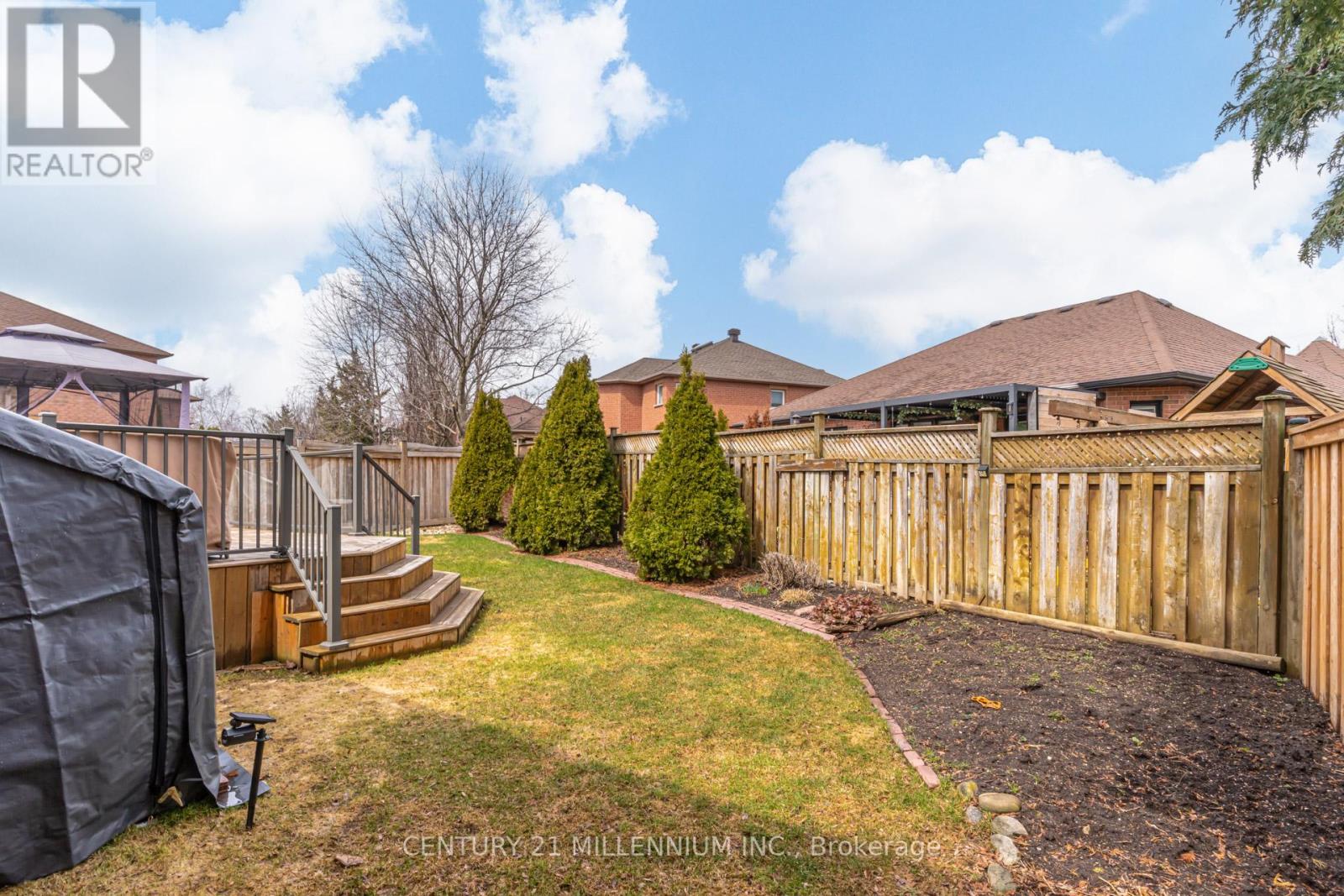 93 Samuel Crescent, Halton Hills (Georgetown), Ontario  L7G 5J3 - Photo 38 - W12951064