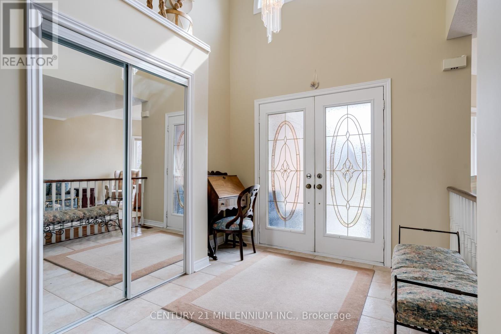 93 Samuel Crescent, Halton Hills (Georgetown), Ontario  L7G 5J3 - Photo 5 - W12951064