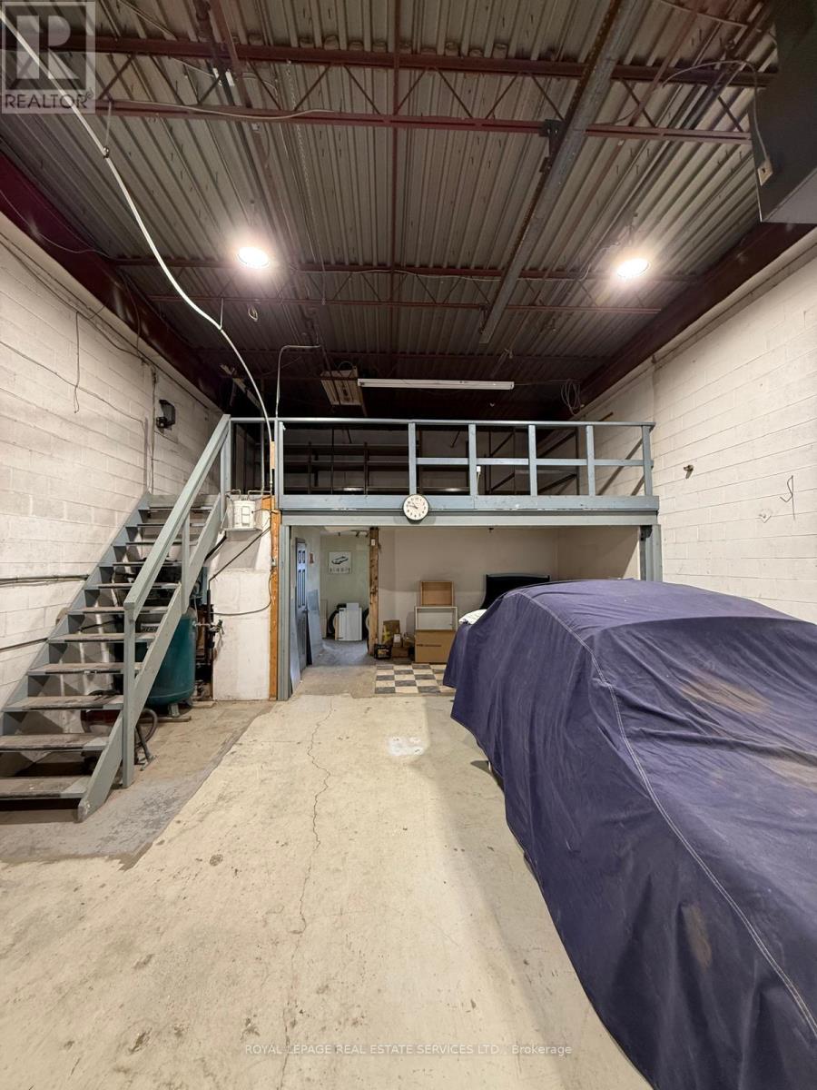 18 - 55 Sinclair Avenue N, Halton Hills (Georgetown), Ontario  L7G 4X4 - Photo 3 - W12951200