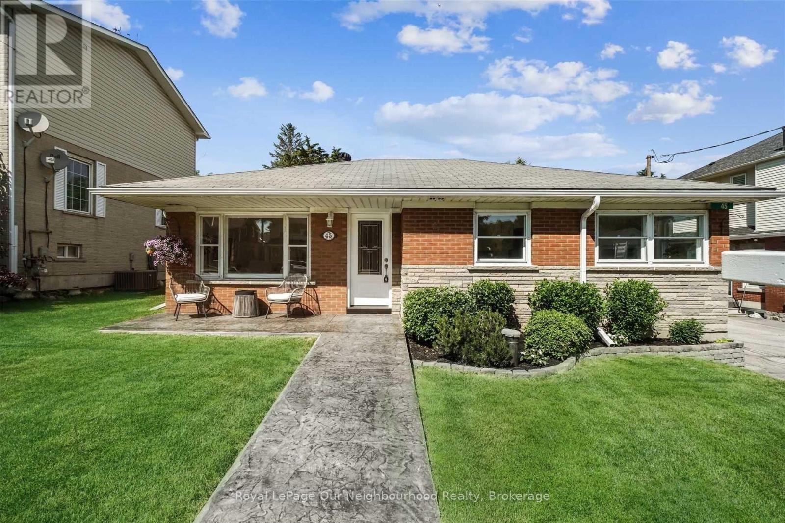 45 Main Street N, Milton (Campbellville), Ontario  L0P 1B0 - Photo 1 - W12956498