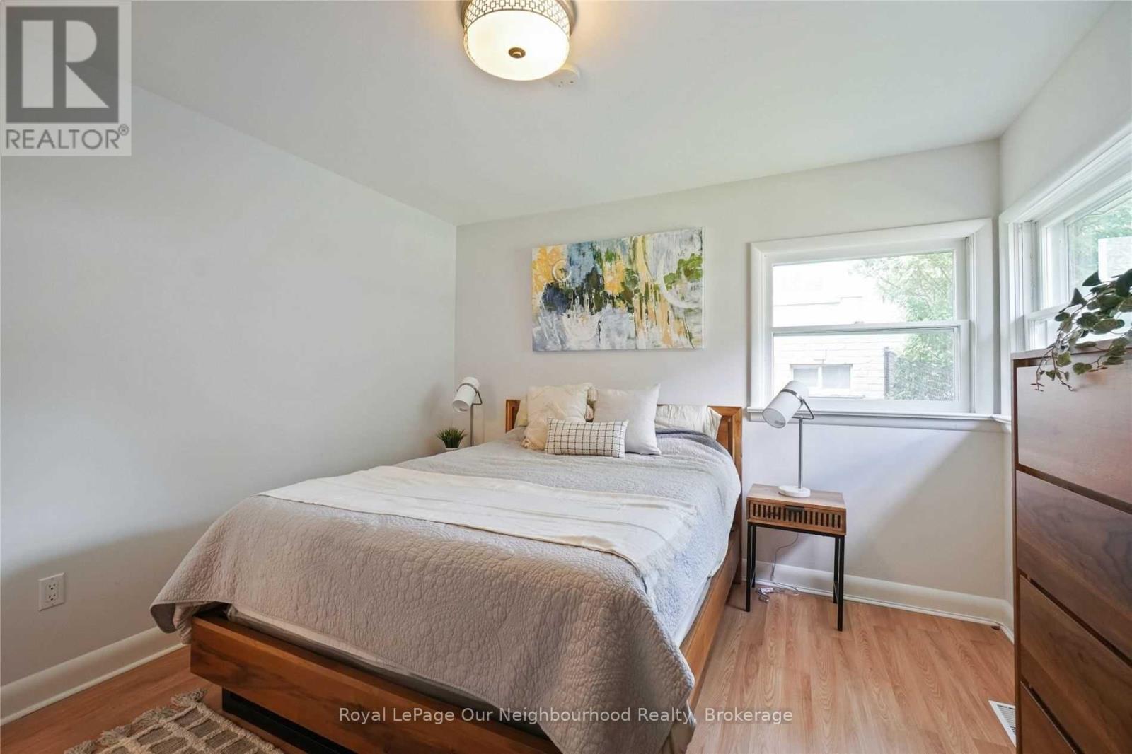 45 Main Street N, Milton (Campbellville), Ontario  L0P 1B0 - Photo 13 - W12956498