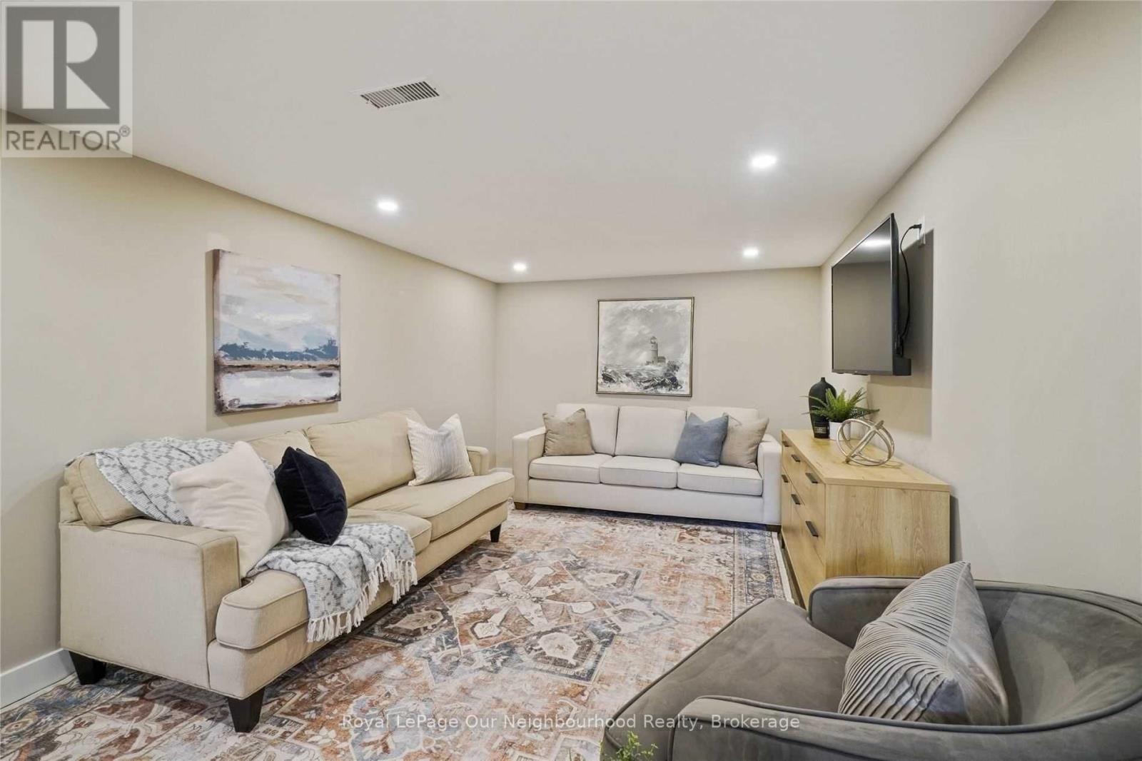 45 Main Street N, Milton (Campbellville), Ontario  L0P 1B0 - Photo 21 - W12956498